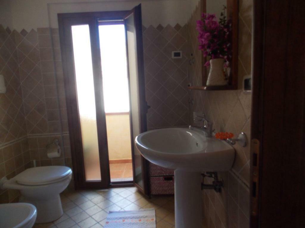 Casa In Riva Al Mare Lägenhet Cala Gonone Exteriör bild